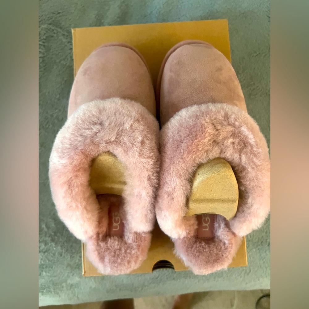 Brand New UGG Classic Slipper II Pink Slippers